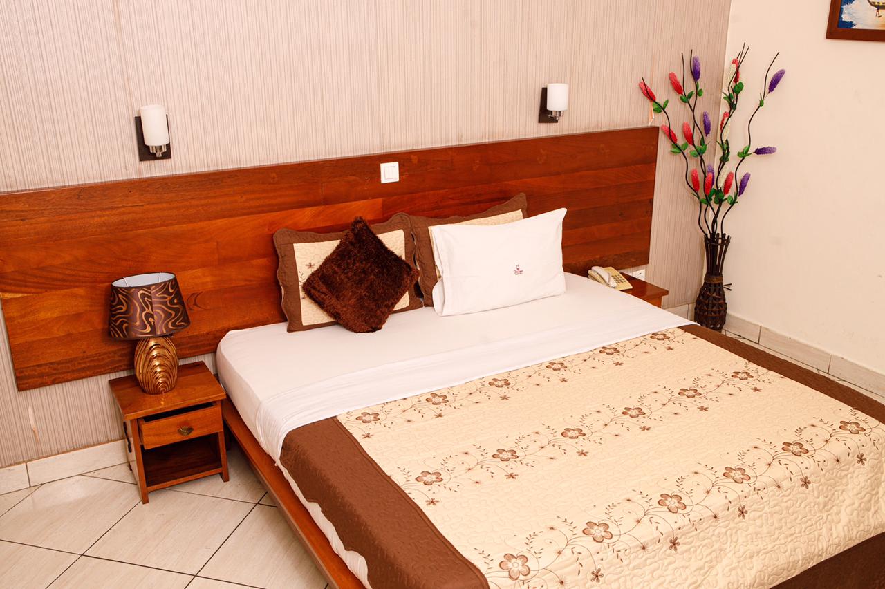 TWIN BED